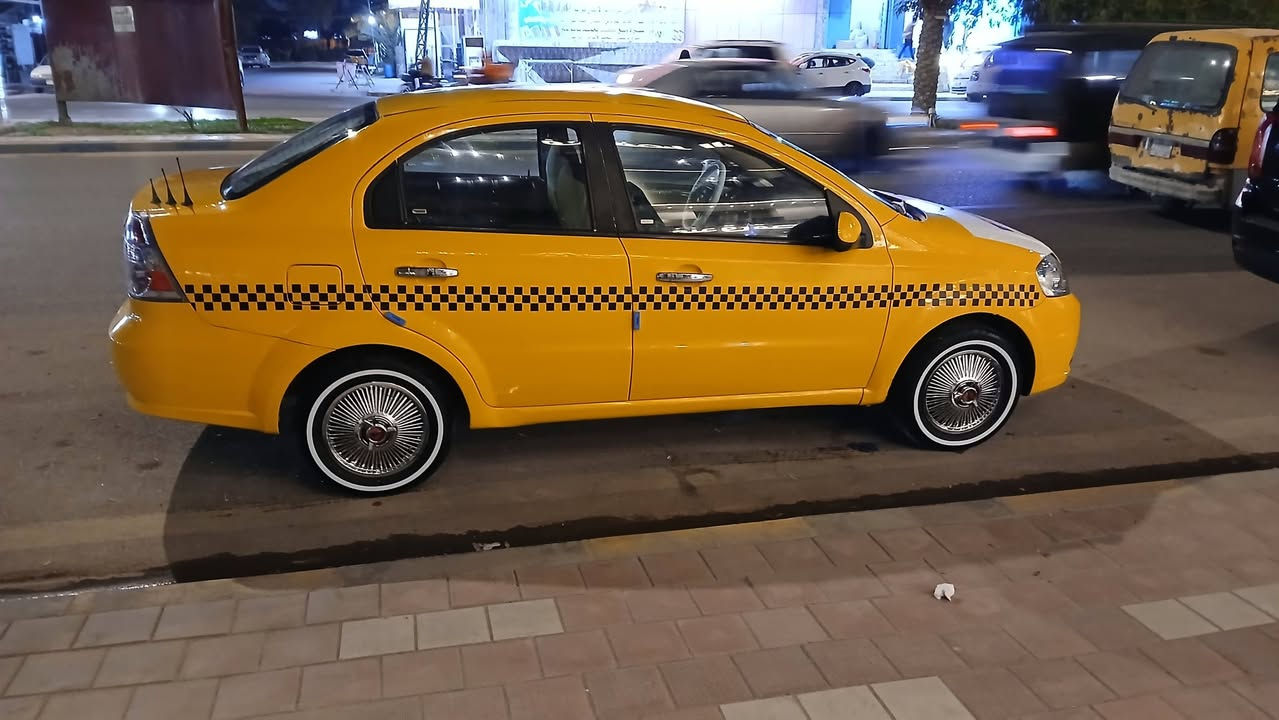 *********** السعر( ٤٨)  وبيها مجال  مابيه لا ظربة ولا تبديل السلام عليكم افيو مديل ٢٠٠٩ مشروع وطني مصفره هيئه وغرامات كير محرك خير من الله حدادية جديدة مبدلها تخم تاير اصلي صار ٦ ايام شاده جديد باتري جديد كهربائيات كلها شغاله  مكاني كوفه
