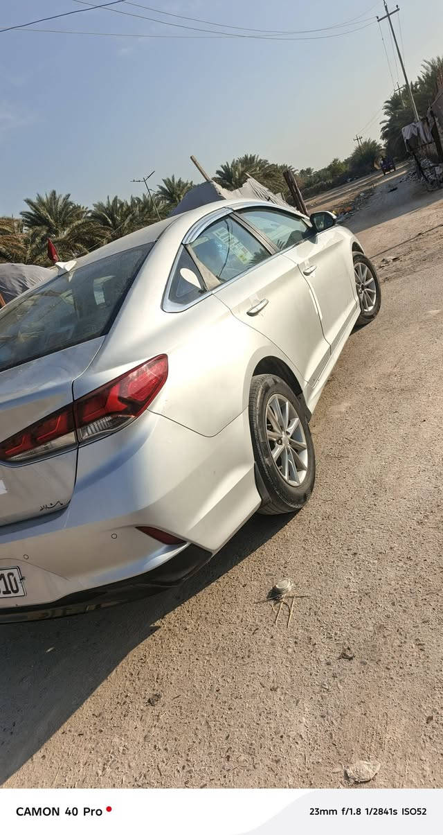 اللهم صلى على محمد وآل محمد 
للبيع سوناته مديل 20 غاز بلاد 
ادوات ادوات حديده متوئم أرقام وسنويه
علماً السياره دخول جديد ستوه كامله
مواصفاته
كشنات جلد 
1لون رصاصي
2تحكمات +بلاتون+اواكس
3اشاير بل مري
4ويل 15بلادي
5مكينه كفاله كير كفاله
6تبريد ثلج
7حداديه زيرو بل باكيت
8باتري جديد
9ريموت تقفيل وتفتيح
10مري ترحيب
11شاشه 
12 كامره 
13حساسات 
السياره جاهزه على اخر حبايه سبيره مانازل
المكان سماوه
السعر ٦٥ 
الاتصال على الرقم ***********
