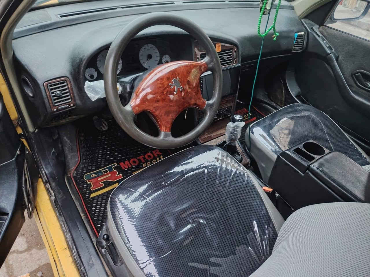 سلام عليكم
بيجو بارس موديل 15 بسمي
مكفولة من الضربة هيئة وغرامات مصفرة رقم جديد انكليزي تحويل ثاني يوم السياره حلوه ونظيفة دوشمه كشنات وارضيه وجاهزة كبل للشارع واحلى من الصور  ب ٤٦ وبيها مجال بسيط
العنوان بغداد الخطيب قرب الشعلة
***********
