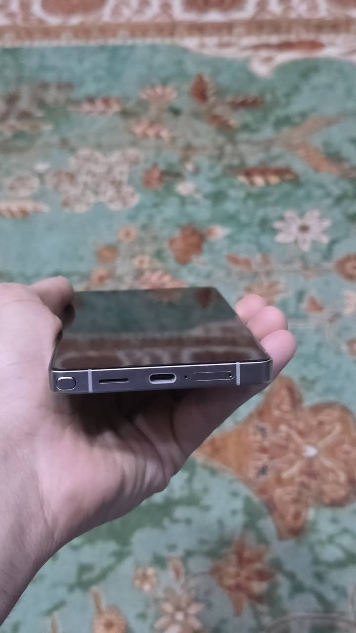 السلام عليكم
S 25Ultra 
الذاكره 1 تيرا 
بحاله الوكاله استخدام بسيط تصوير وتصفح 
مده الاستخادم شهرين وشويه 
كامل ملحقاته ضمان سنه كامله عين الفهد 
سعر الجديد 1950
السعر المطلوب 1550 نهائي 
مكاني بصره قضاء المدينه


**إذا كنت صاحب هذا الإعلان وتريد حذفه لأي سبب، رجاءا أرسل رسالة إلى الدعم الفني**