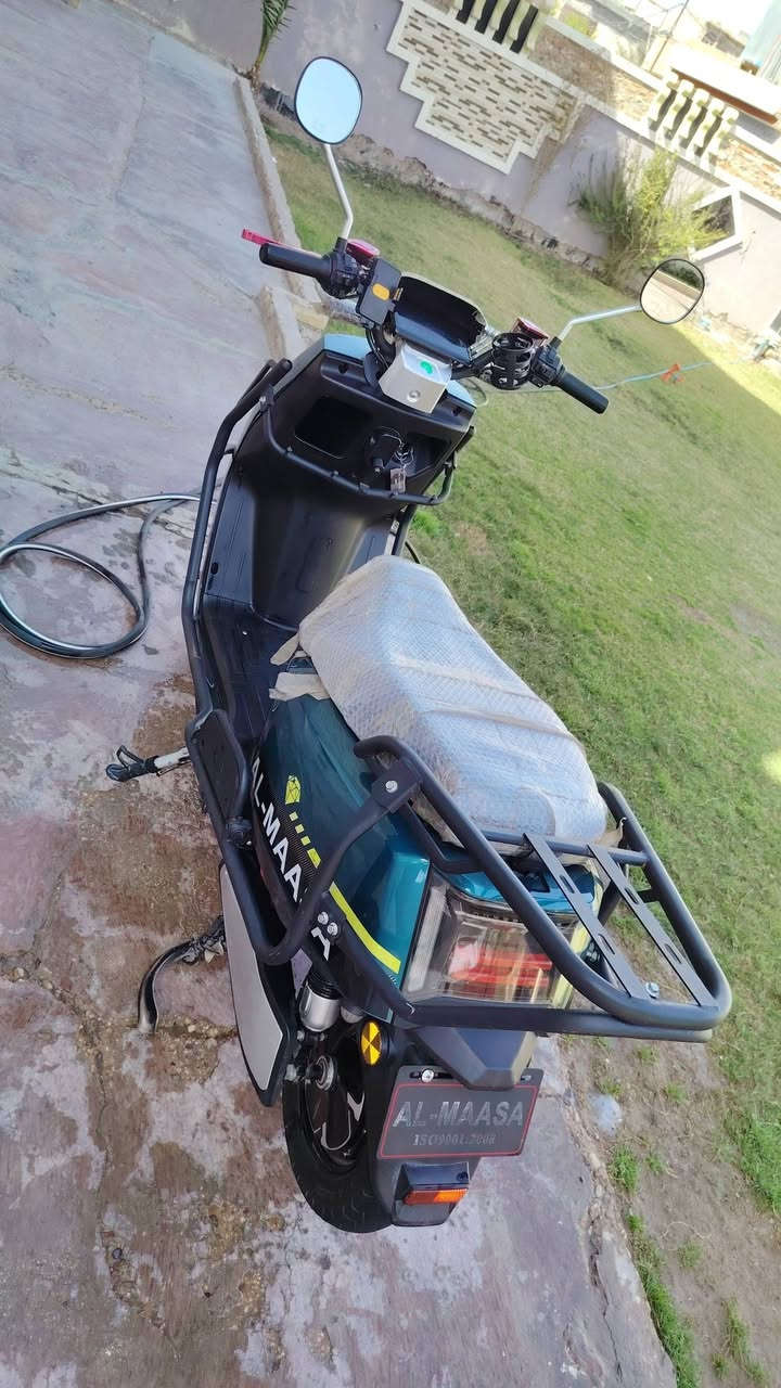 سلام عليكم ماطور شحن للبيع السعر 700 وبي مجال الماطور تأخذه ع الفحص نقص برغي مابي ويرهم مراوس


**إذا كنت صاحب هذا الإعلان وتريد حذفه لأي سبب، رجاءا أرسل رسالة إلى الدعم الفني**