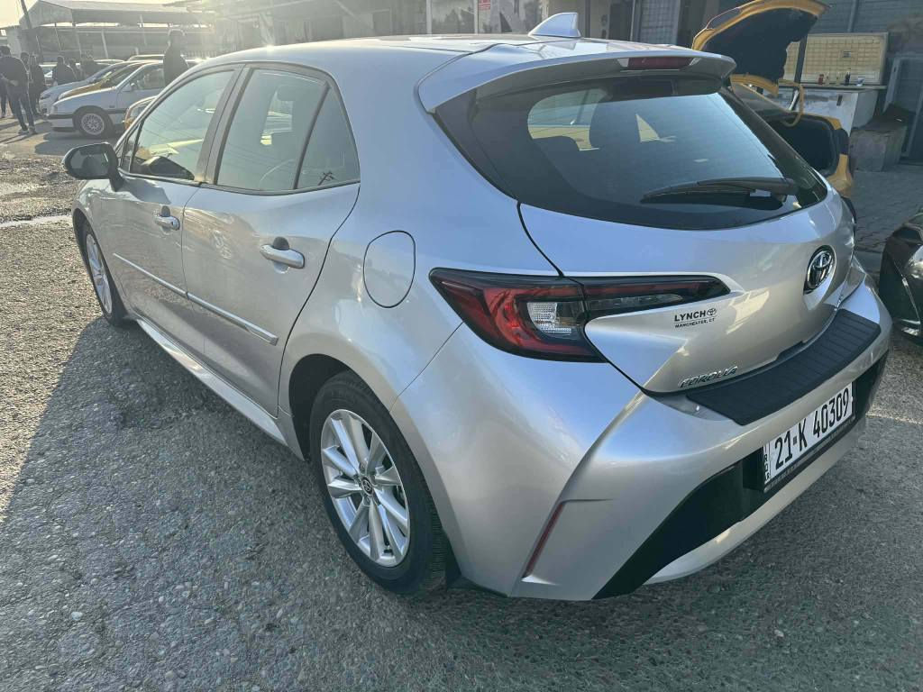 تۆێۆتا کرۆڵا امریکی فواڵ مواسفات هیچی نیە زۆر پاکە کە م رۆیشتوە مۆدیل ٢٠٢٥ رقم ۆ سنە ۆی تازیە بۆ فرۆشتن سعڕی ١٦٥ ۆڕقە ومجاڵ ژماڕە مۆبایل *********** أربيل, العراق
