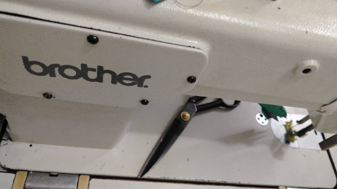 السلام عليكم مكينه برذر للبيع مكاني نجف حي النداء السعر 200وبيها مجال بسيط


**إذا كنت صاحب هذا الإعلان وتريد حذفه لأي سبب، رجاءا أرسل رسالة إلى الدعم الفني**