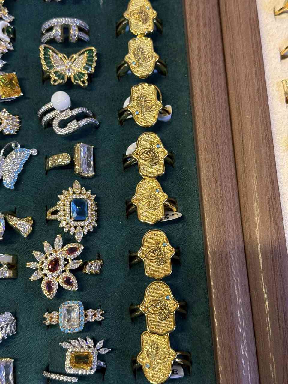 اكسسورات الريس 🔥🔥 بضاعه جديده 🔥🔥💎💎


**إذا كنت صاحب هذا الإعلان وتريد حذفه لأي سبب، رجاءا أرسل رسالة إلى الدعم الفني**