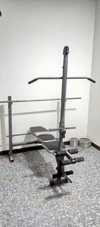 جهاز للبيع مع الاوزان 70 كيلو  للاتصال 07716902983 مكاني بغداد حي الاع...