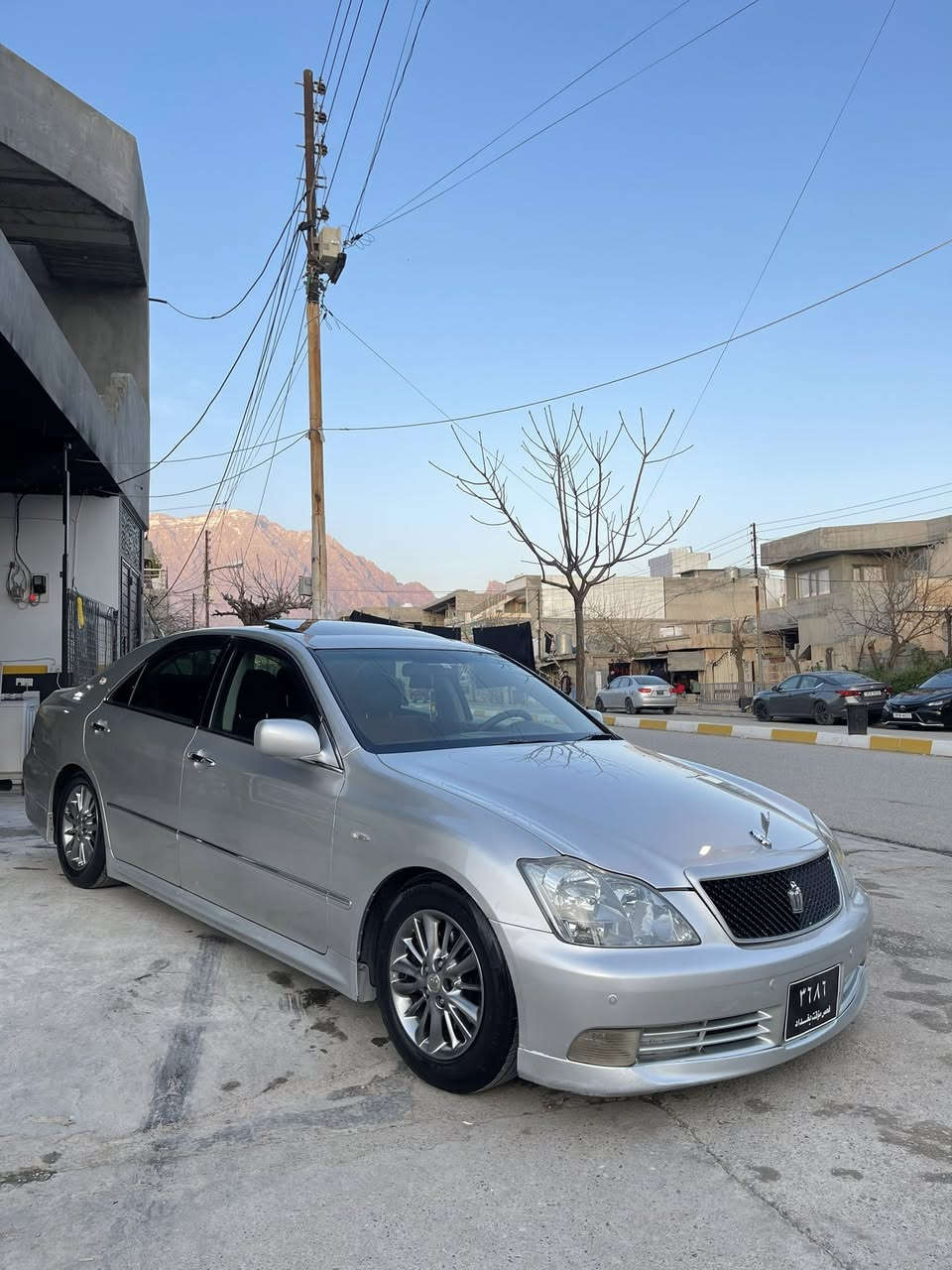 سەرتا بە ناوی خوای گەورە
شاهینە 2005 بڕاوە بڕاوە

182گێڕو مەکینە گەورەی بێدوکەڵ
سڵاید
کامل حاسە
ناو ڕەش
٤ تایەو ویلی نەوتی لۆکی لە ژێرە
تەبریدی ساردو گەرمە مەزبوتە بریکە بە سەراوە
جامی دواو پێشەی هەڵگیراوە بەس یەک دەبلی دواوەی ئەوی. سعر 53گەڵاو مەجال
لە پیرەمەگروونم
ژ.م ***********
