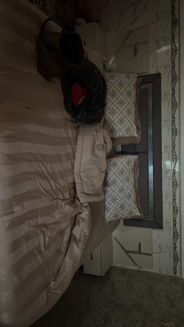 غرفه نوم تركيه للبيع السعر 300 الف مقابيل مستشفى التركي ***********
