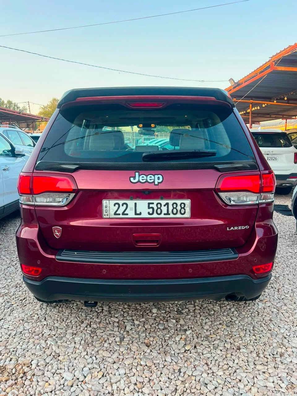 جيب Jeep 2020 #خليجي ( كفالة عامة ) فوول 
رقم اربيل بأسمي سنوية جديدة 
بصمة - تشغيل عن بعد 
فتحة 
داخل بيجي 
جنطة كهرباء 
كشنات كهرباء 
رادرات  جانبية 
رادار  ( امامي - خلفي ) 
ويل بلاك 
تحكمات مقود
شاشة كبيرة 
كامرة خلفية
حساسات ( امامي - خلفي )
كشافات 
ماشية 130 الف حقيقي 
 
السعر / 242$ ورقة 

السيارة كفالة عامة بدون صبغ بدون تبديل وجديدة 

العنوان / كربلاء المقدسة - معارض حي الصناعي
معرض الليره لتجارة السيارات 
***********
*********** 
 ***********
