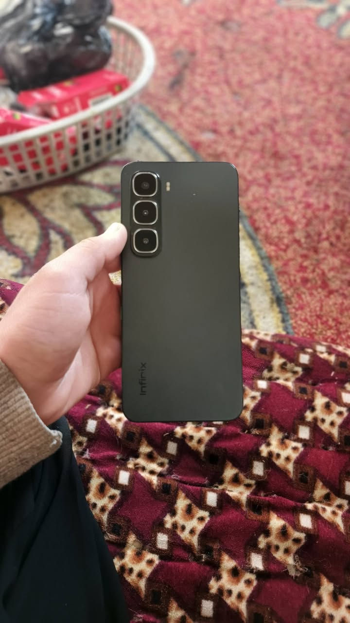 السلام عليكم تلفون نوت 60اي جهاز بل كارتون والله بس الجهال شككو الكارتون بقت سماعاته موجوده وشاحنته الجهاز ما واصل اي صيانه جهاز حيل نضيف البيع 150 متوازي ع فلوس *********** اتصل وتدلل
