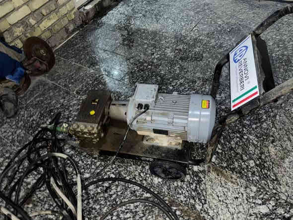 سلام عليكم مضخة غسل ايطالي الصنع بسعر مناسب واستعمال كلش قليل للاستفسار***********
