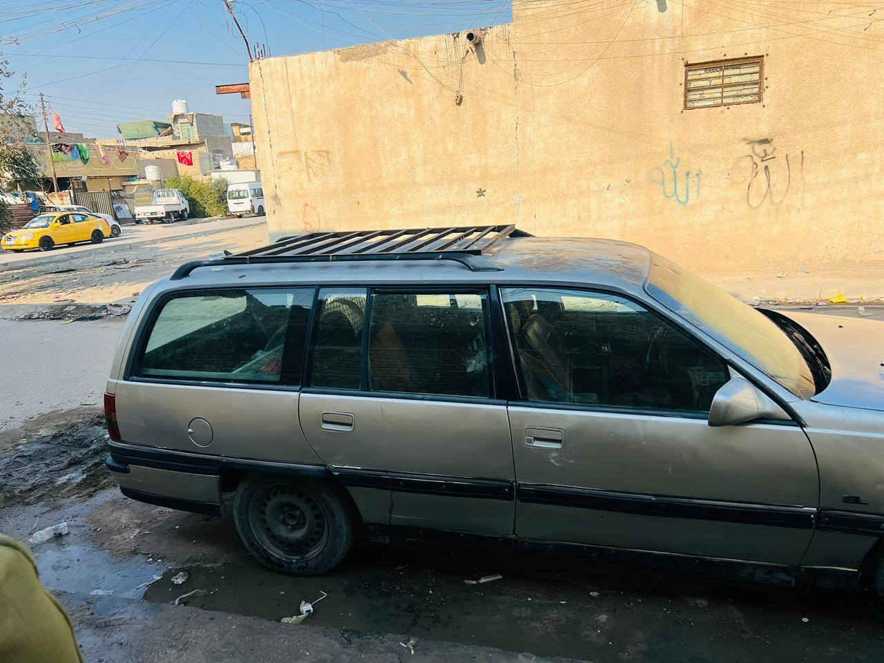 اوبل اوميكا مديل ١٩٩٣ سونيه جديده كير ومحرك حلوات رقمها نجف مكانه بغداد الكماليه
١٥ ورقه
رقم ***********
