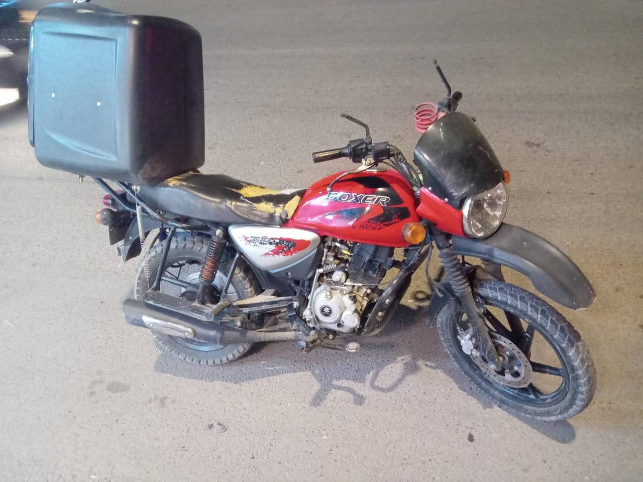 سلام عليكم دراجه لبيع بوكسر موديل 2023
مكفوله كفاله عامه 

رقم انكليزي تحويل ثاني يوم 

عنوان الامين اسكينه

***********

سعر مليونين ونص

بيه مجال حك جيه
