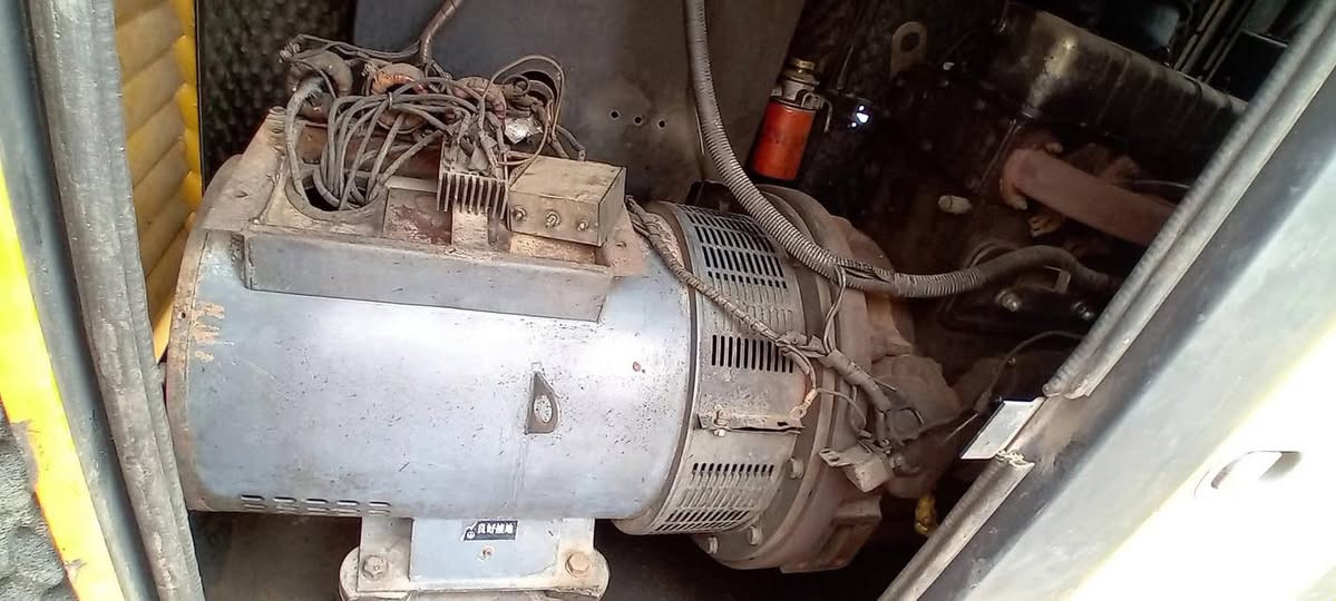 مولد بيركنز صيني 3فيز 30 كيفي 4بستم كابينه شغال مناقصه شي شرط لا تنقيص ولا تبخير المولد جديد مشتغل شي قليل مكاني ناحيه الزاب قريه اصبيح الحوري سعر 20 ورقه وبي مجال 
***********
