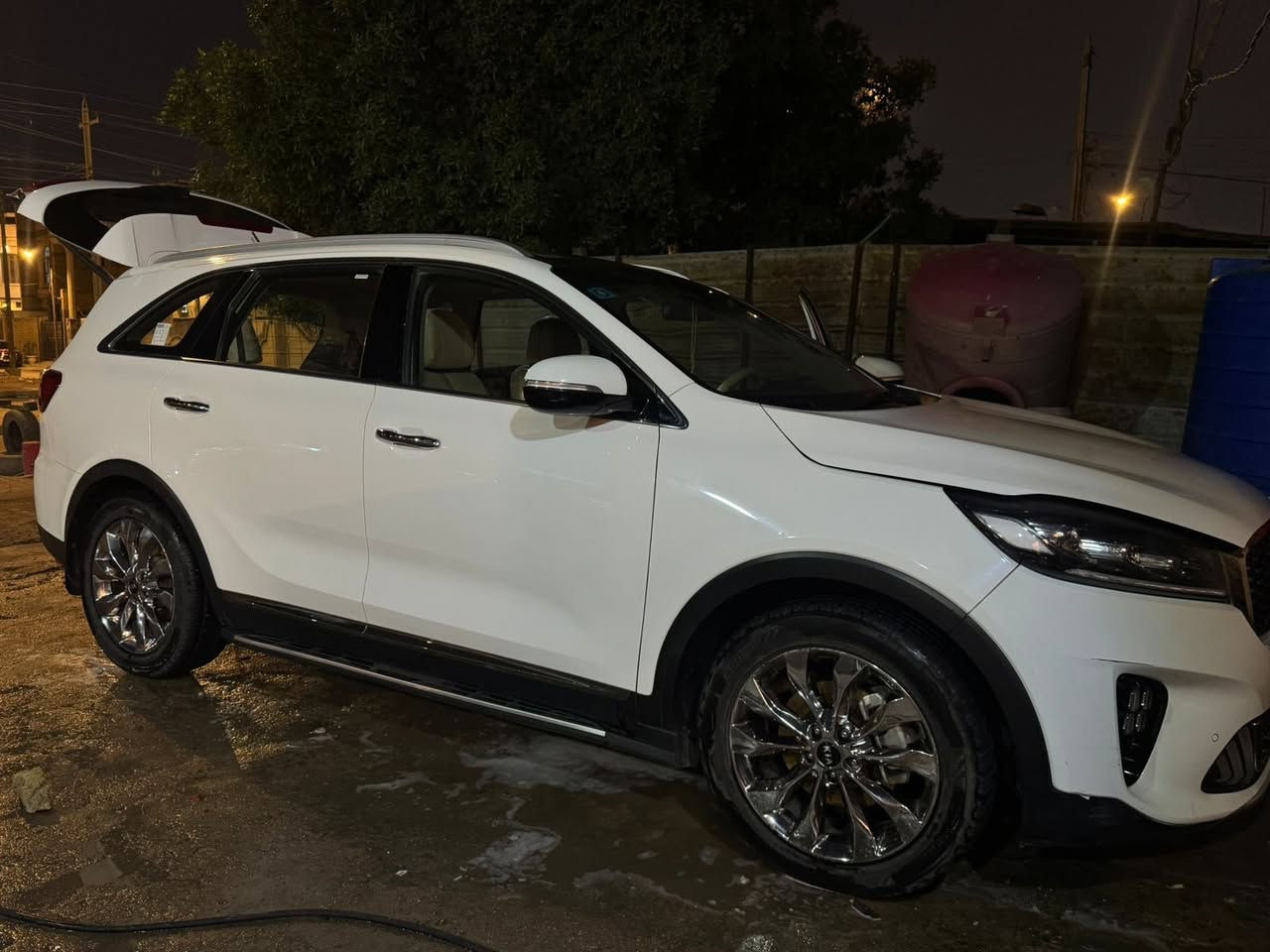 السلام عليكم سورنتو مديل 2020 سته سلندر خليجي فول مواصفات للاخير رقم بغداد الدولي الجديد مشرو وطني تحويل بي محافظه مكان السياره بصره السياره بسمي مداور ثاني يوم السياره كفاله اربع اصابع فقط بل جاملغ الامامي الايسر يم الايك ول باقي كله كفاله 7 راكب كير مكينه حداديه خير من الله السعر (280) وبيهه مجال بخدمت الشراي 
الرقم (***********)
