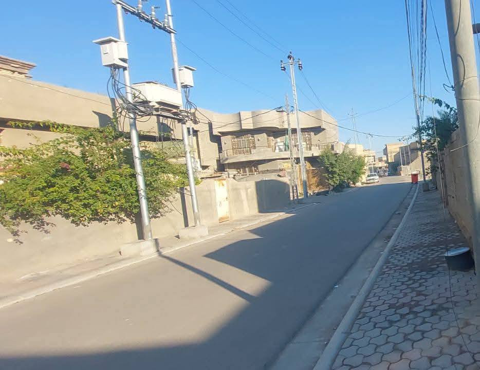 ياالله 
السلام عليكم بيت للبيع المساحه 200متر طابو زراعي سند 25 تحويل مباشر طابقين بناء حديث درجه اولى يحتوي على أربع غرف وصاله وأستقبال ومطبخ وصحيات الطابق الثاني فقط عايز لبخ العنوان كربلاء طويريج حي الرياض على الشارع التلبيط مباشر السعر خاص للأستفسار الأتصال على الارقام الموجوده 
***********
***********
