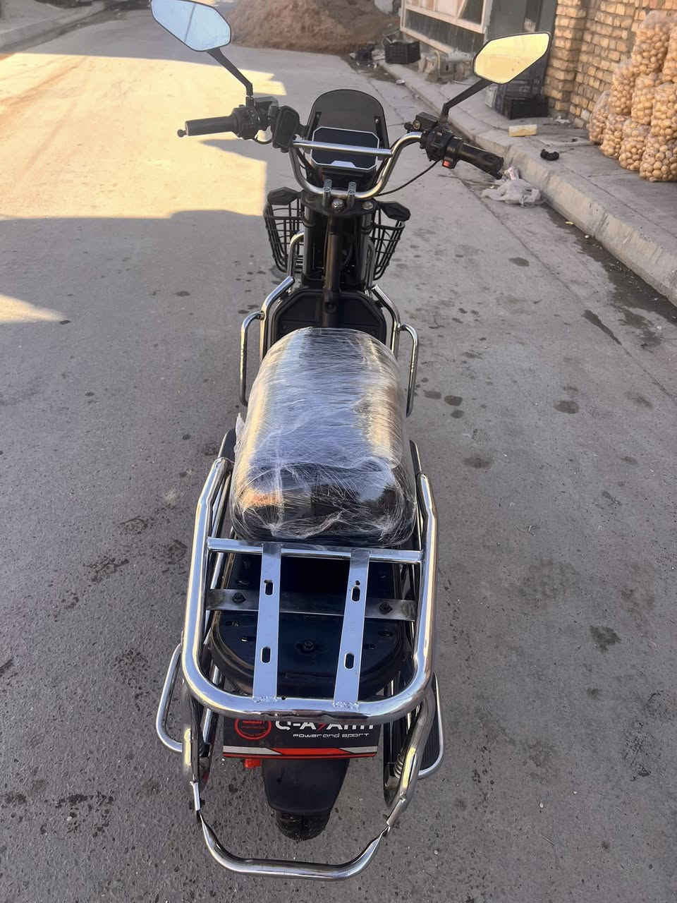 السلام عليكم 
جبلي ابو السله موديل 25
6 بطاريات ع الفحص 
نضافه فول 
جهاز انذار مانع السرقه دبل بصمه
السعر 550 وبي مجال 
***********
‭٠٧٥١ ٩٢٠ ٠٣٨١
