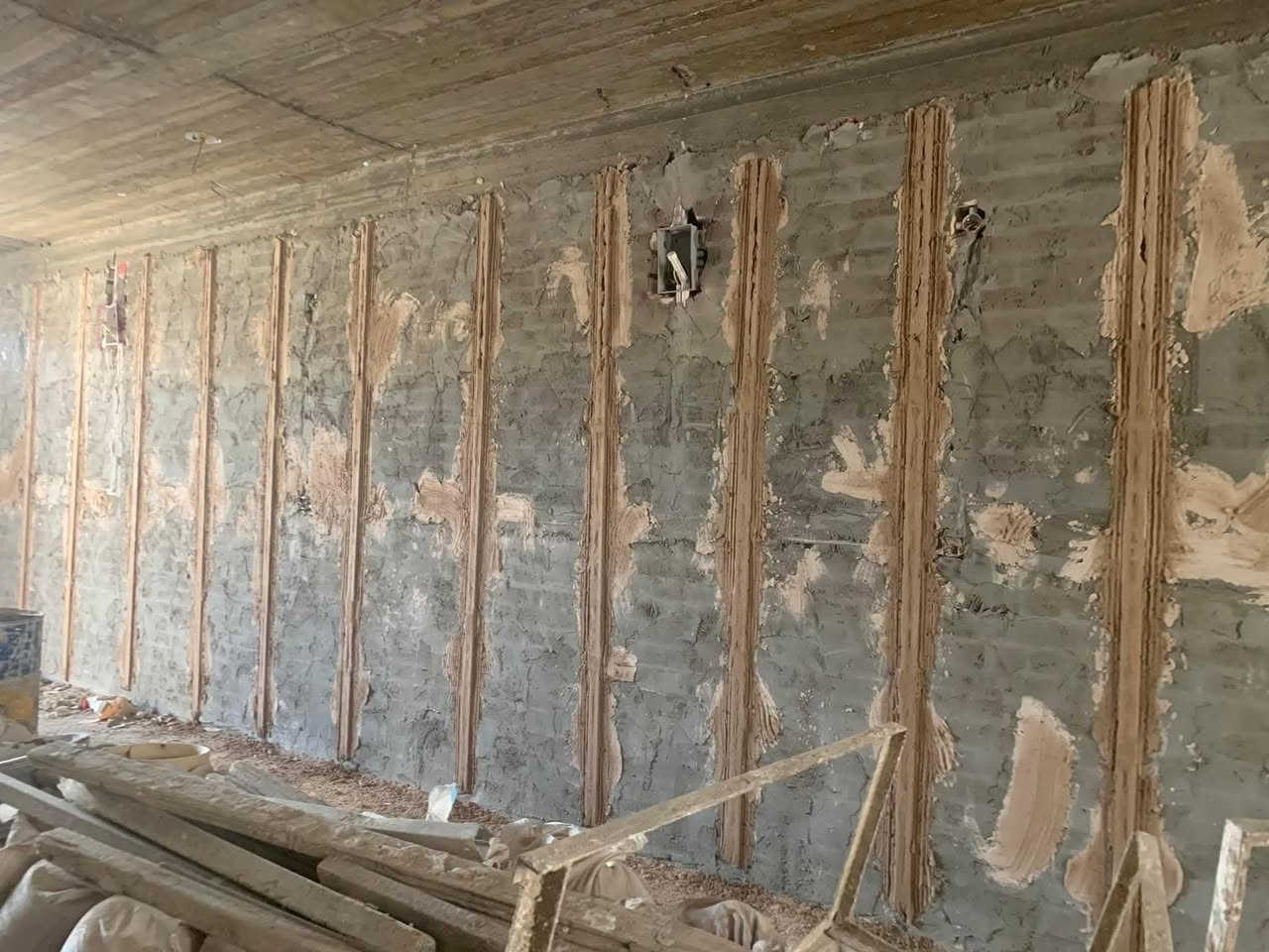 سلام وعليكم كادر خلفات جص بورك اسمنت شغل درجا اولى #***********
