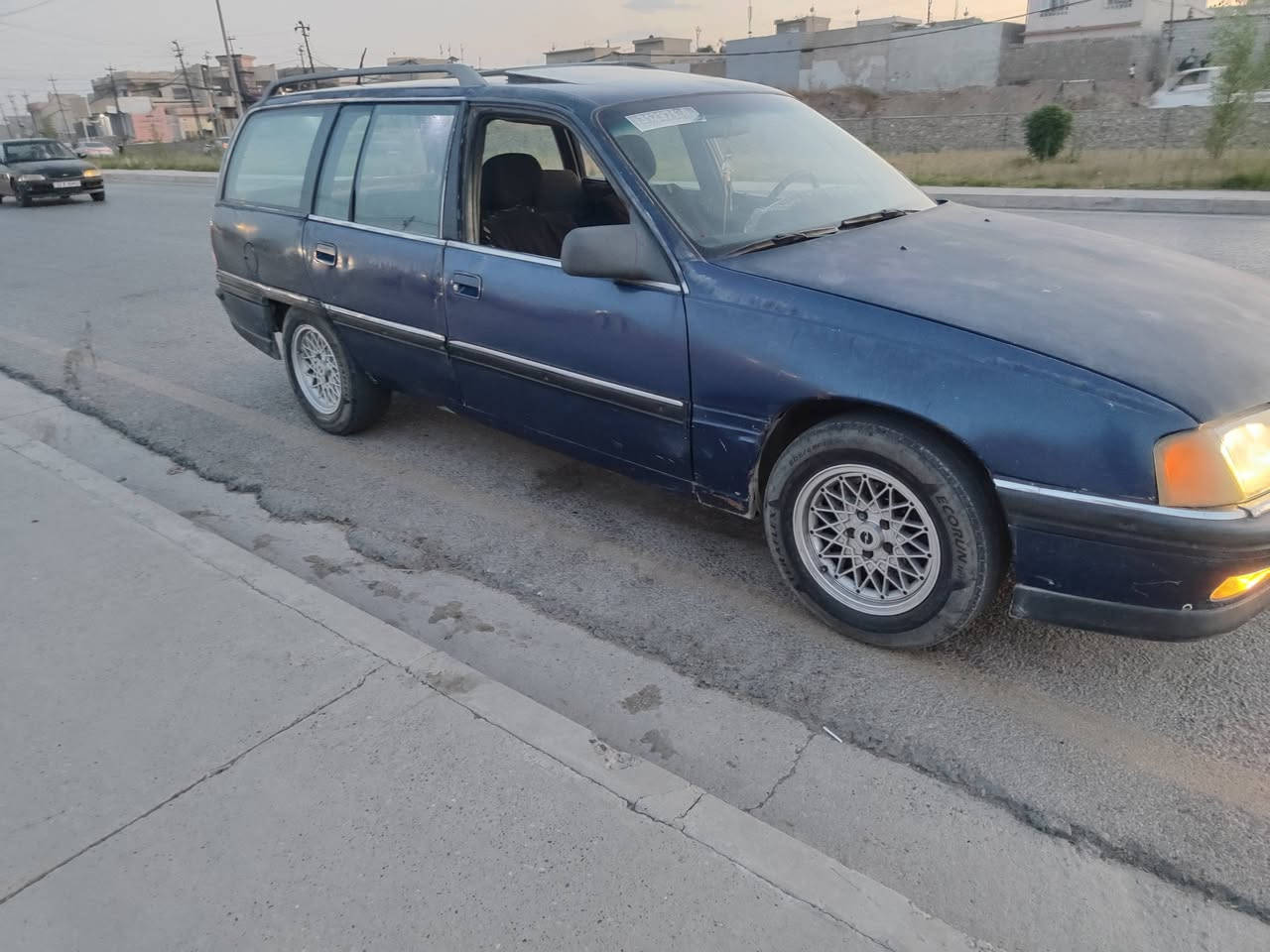 اوميكا موديل 91 محرك 20 شرط لا صرف ولا صوت
كير عادي سلايت جامات كهرب  شرط سنويه  عضم  شرط تحويل وكاله صدر امامي خلفي جديد كاردن اكسل كلهن جديد مبدلهن  اربع تايرات جديد مبدلهن
كهربات كامل شغال  حادث ما بيها مكاني موصل بالايمن
للتواصل 
***********
