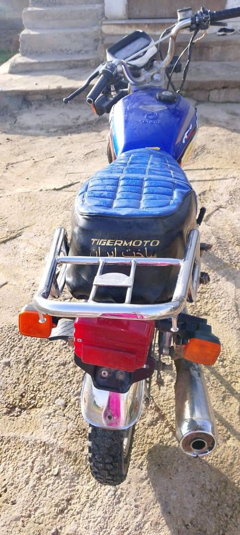 نامي برو 5 گير نظيف 

موديل 2020.  شرط لا صرف ولا بخار 

السعر 330


**إذا كنت صاحب هذا الإعلان وتريد حذفه لأي سبب، رجاءا أرسل رسالة إلى الدعم الفني**