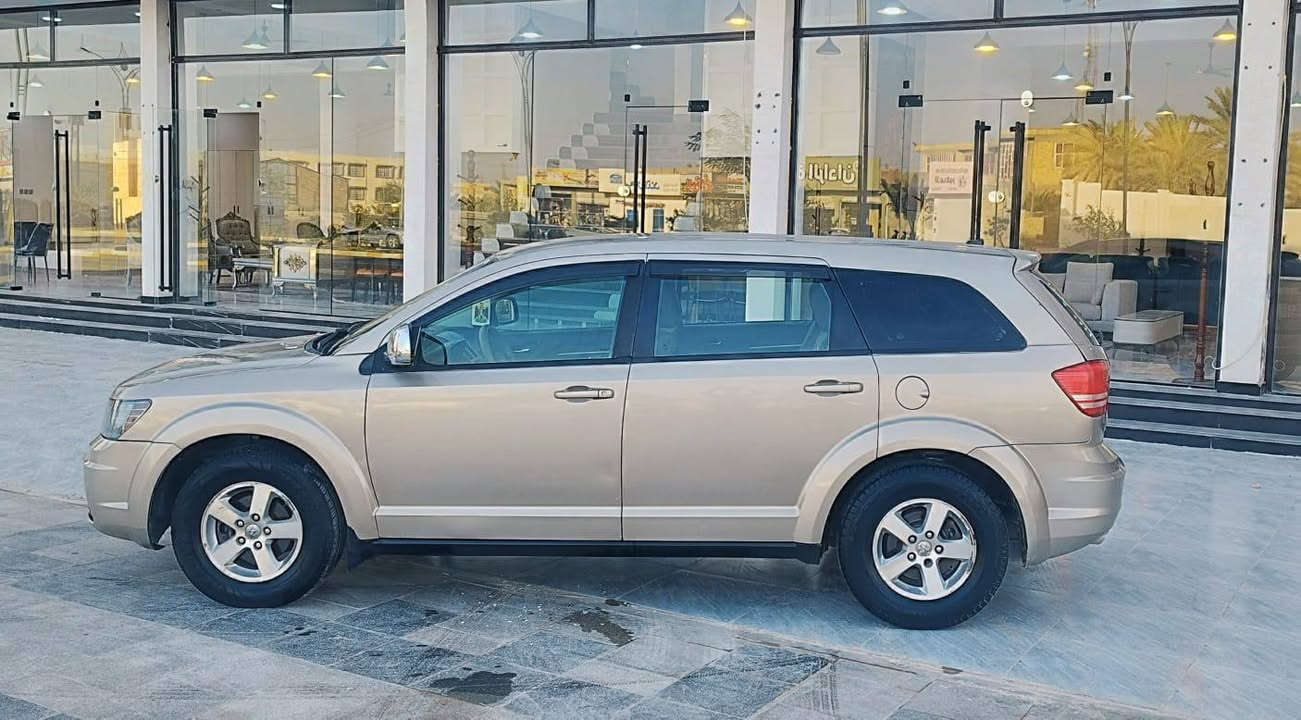 دوج جورني مديل 2009وارد امريكي كلين مكفوله من الضربه والتبديل رقم مميز بصره نكليزي سنويه لل28مشروع وطني السعر، 93وبيه مجال فول مواصفات مثبت سرعه  داخل بيجي مثبت سرعه كشنات مخمل مكينه وكير مكفولات حجم لمحرك 6سلندر 7راكب ثلث قطع تبريد ثلج  تخم تاير كهربائيات كلهه شغاله كشن كهربائي حداديه جديده سياره جديده وجاهزه  وأي نقص مابيهه المكان الناصريه رقم *********** ناصرية, ذي قار
