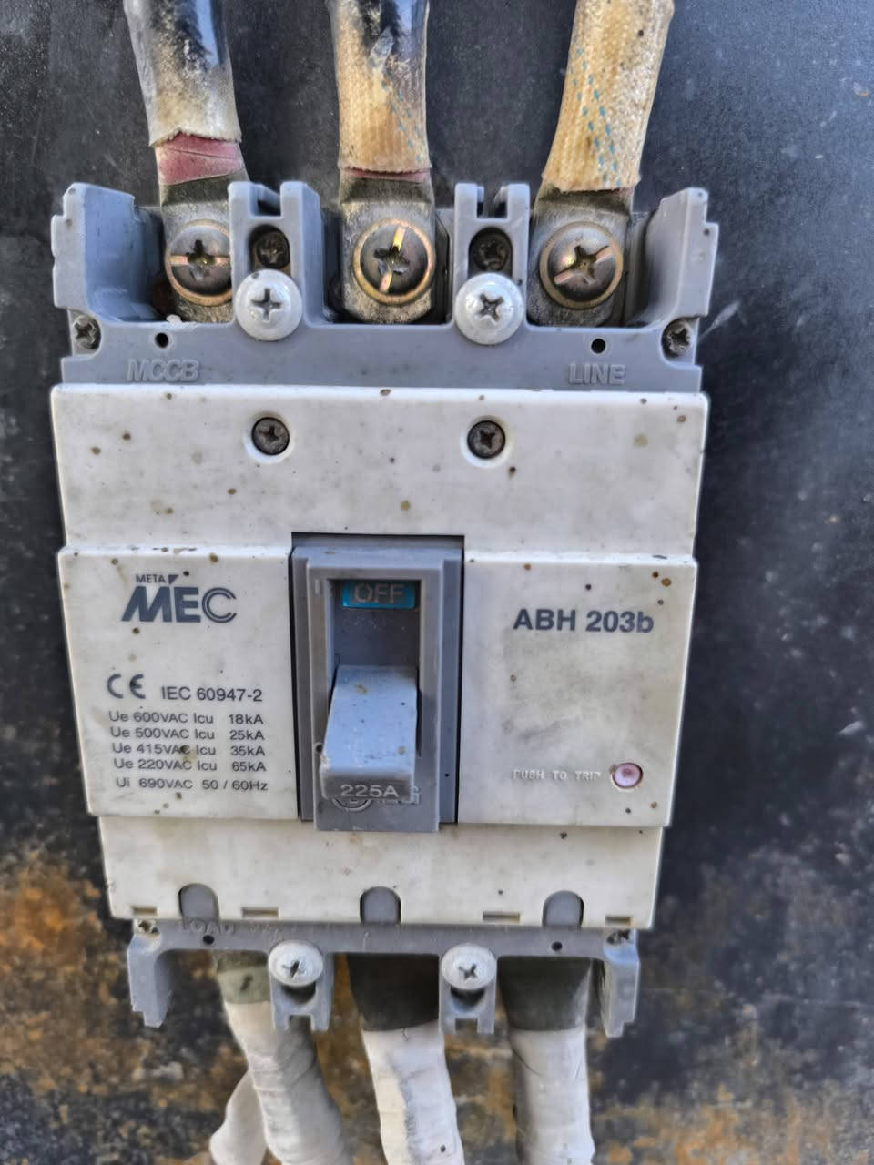 السلام عليكم رافع قدره للبيع مال سامره حجم ١٠٠ استخدام شهر واحد جديد بمعنى الكلمه مكانه النجف ***********
