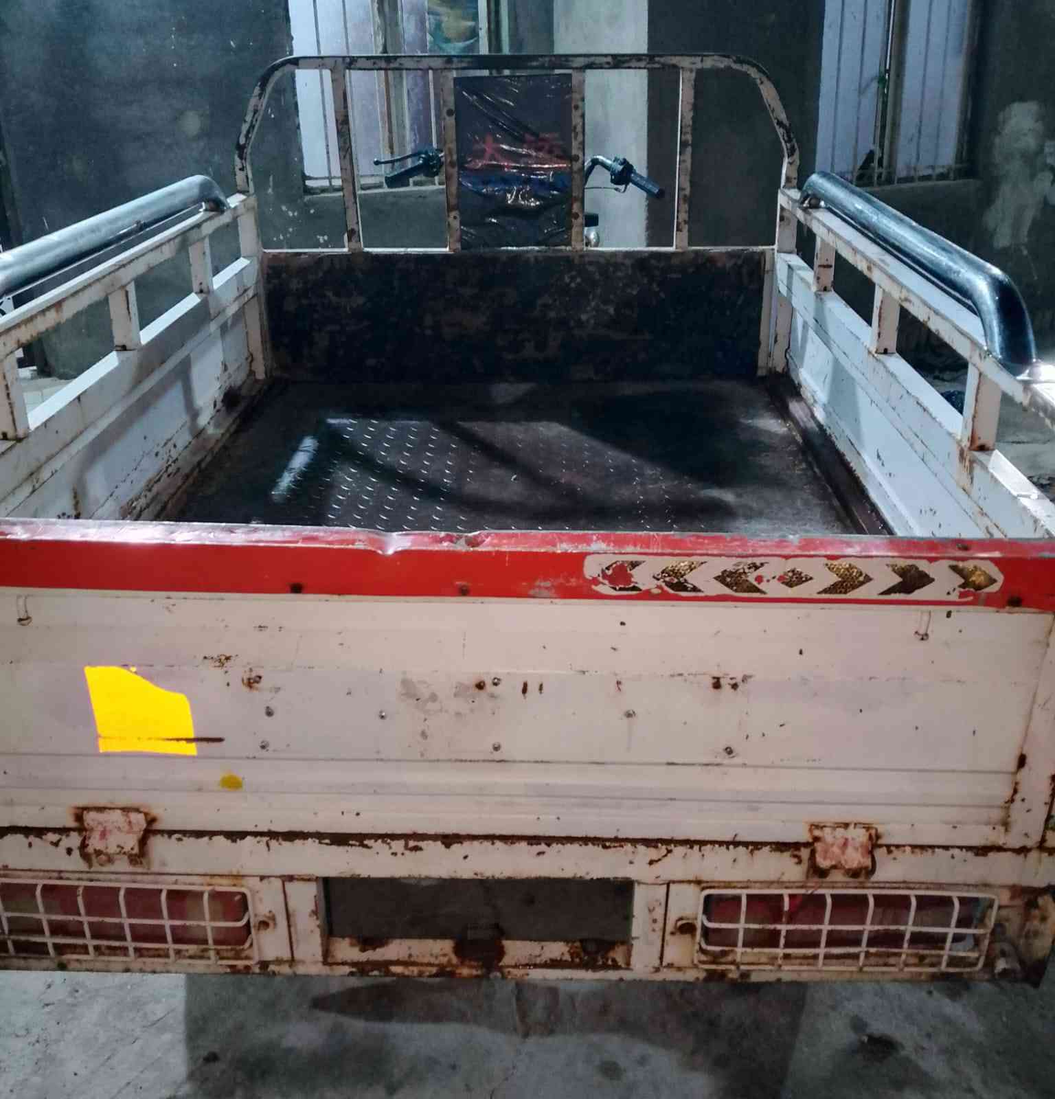 ستوته للبيع موديل 2014ع وضع شريكه مكفوله من الخياس شاصي مكفول اوراق اصوليه مكينه جديده مبدل بيها بس بستم ستوته جاهزه حتى سبيرها وياها مكان الناصريه يم جامعه ذي قار السعر 1450بيها مجال تواير جدد الأستفسار ***********
