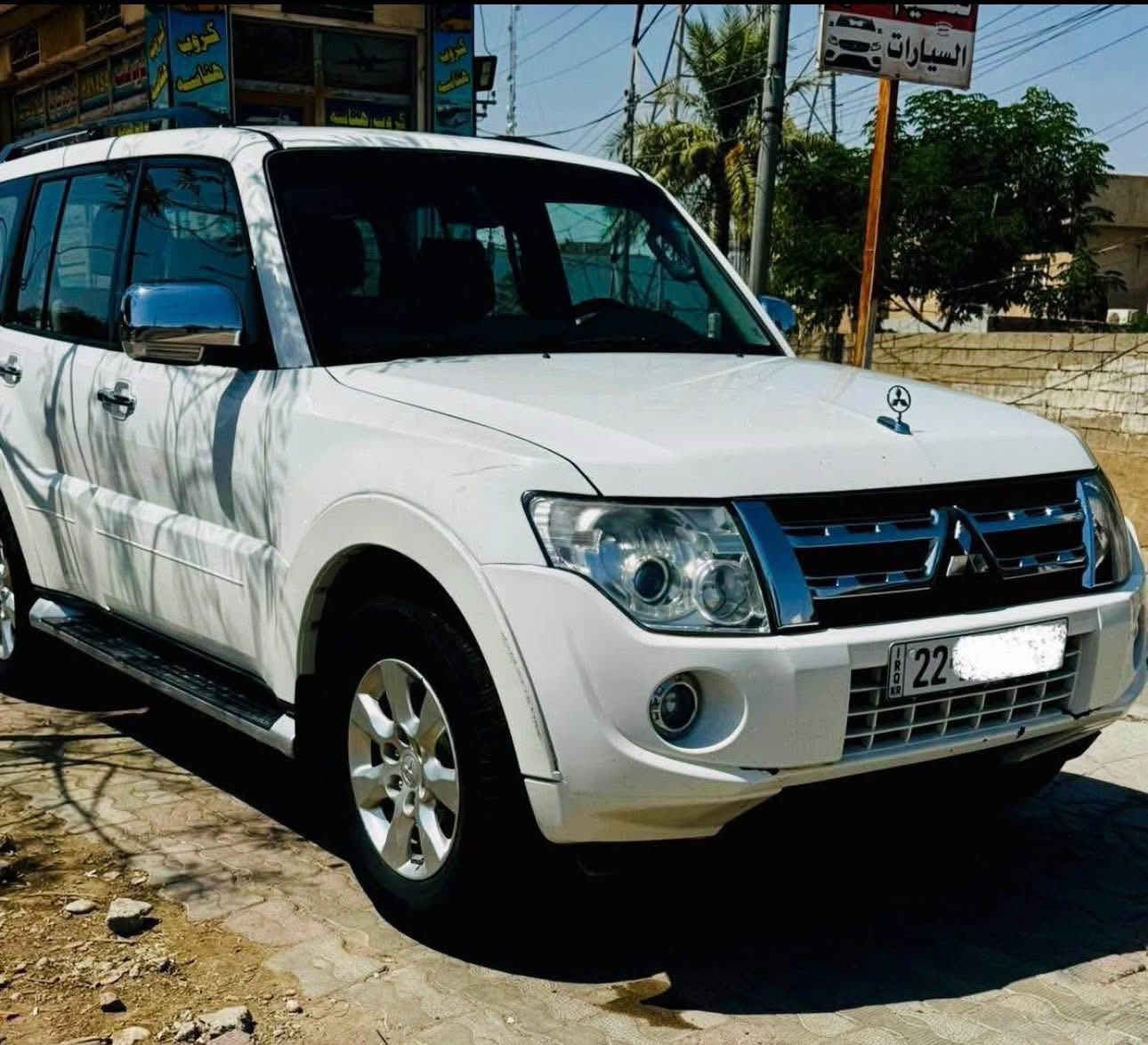 باجيرو للبيع
موديل 2013 اللون ابيضّ ثلجي 
مكينه 3500 
سقف سلايد Aux
مراي شفط 
كشن سائق كهربائي 
رقم سليمانيه سنويه ورقم جديد لنهايه 2028 
صدر وحداديه مكفول باتري جديد 
تبريد تدفئه كله شغال 
طخم تاير جديد 
تبديل جامرلغ وبونيد وشبر بارد 
محرك مفتوح شرط لا صرف لا تبخير 
السعر 140 وبيه مجال شرط تحويل 
للاتصال عل الرقم ***********
