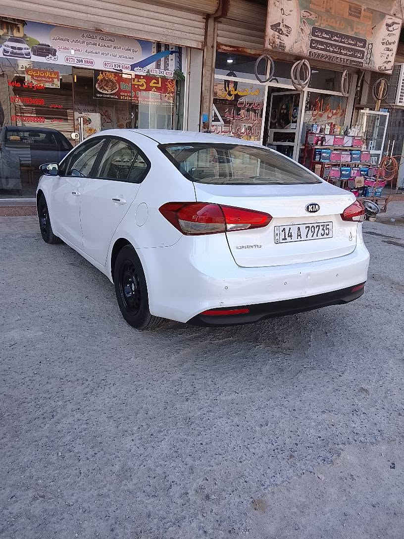 سلام عليكم كيه سيراتو مديل 18خليجي رقم بصره بسمي مكينه 1600
تبريد قطعتين 
مرىي شفط 
شفتات استيرن 
تحكم استيرن 
شاشه جبيره 
حساس خلفي امامي 
لد خلفي امامي 
تخم تأير ستوني شاده جاهزه الخير اي نقص ما بيه 
بيه صبق باب خلفي او داير 
عنوان حمدان شارع المركز 
***********
السعر 125 البصرة, العراق
