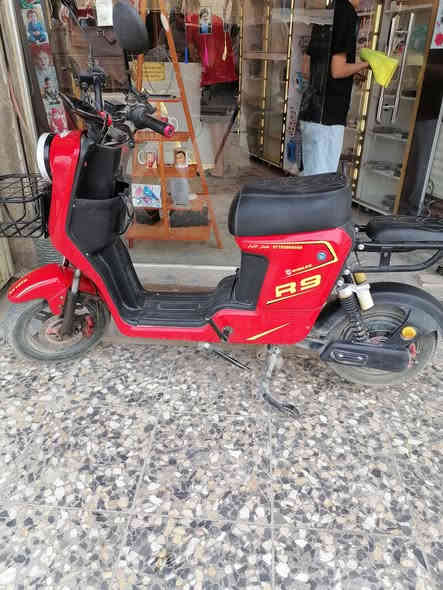 دراجة R9 ونلي الأصلي خمس بطاريات 16 امبير
بصمة. سويج. Nfc
*********** بغداد الزعفرانية
425 الف بيها مجال ان شاء الله
