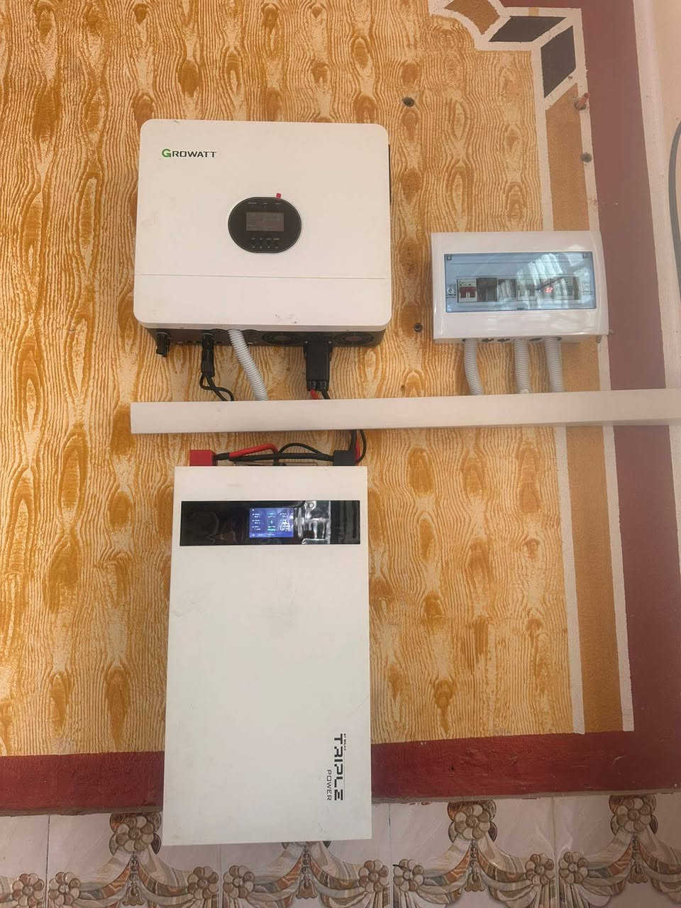 اليوم الثلاثاء الموافق 17/02/2026
تم بعون الله إكمال نصب  وتشغيل منظومة  للطاقة الشمسية في #قضاء #بلدروز. 
تجهز 12 أمبير نهارا  6 أمبير ليلا وتتكون المنظومة من:-
1-ألواح شمسية عدد 6 قدرة اللوح الواحد 640 واط
2- بطارية نوع ليثيوم قدرتها 5 كيلو واط
3- أنفيرتر  قدرته 6 كيلو واط
4- بورد خاص بالمنظومة متكامل الحماية
5- هيكل حديد مغلون مقاوم للصدا
#ملاحظه: لانعمل ببطاريات التجميع الرديئة

بإدارة عمر ياسين 
وحسن سالم
للأستفسار أكثر الأتصال او مراسلة الأرقام  التالية. ‏
***********
***********
