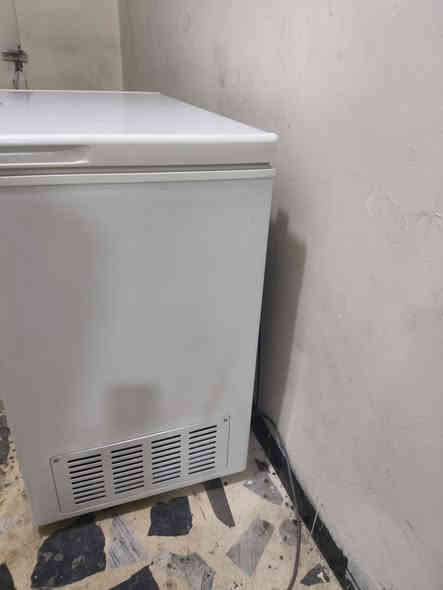 مجمده نضيف جديد بيه خلل
***********
