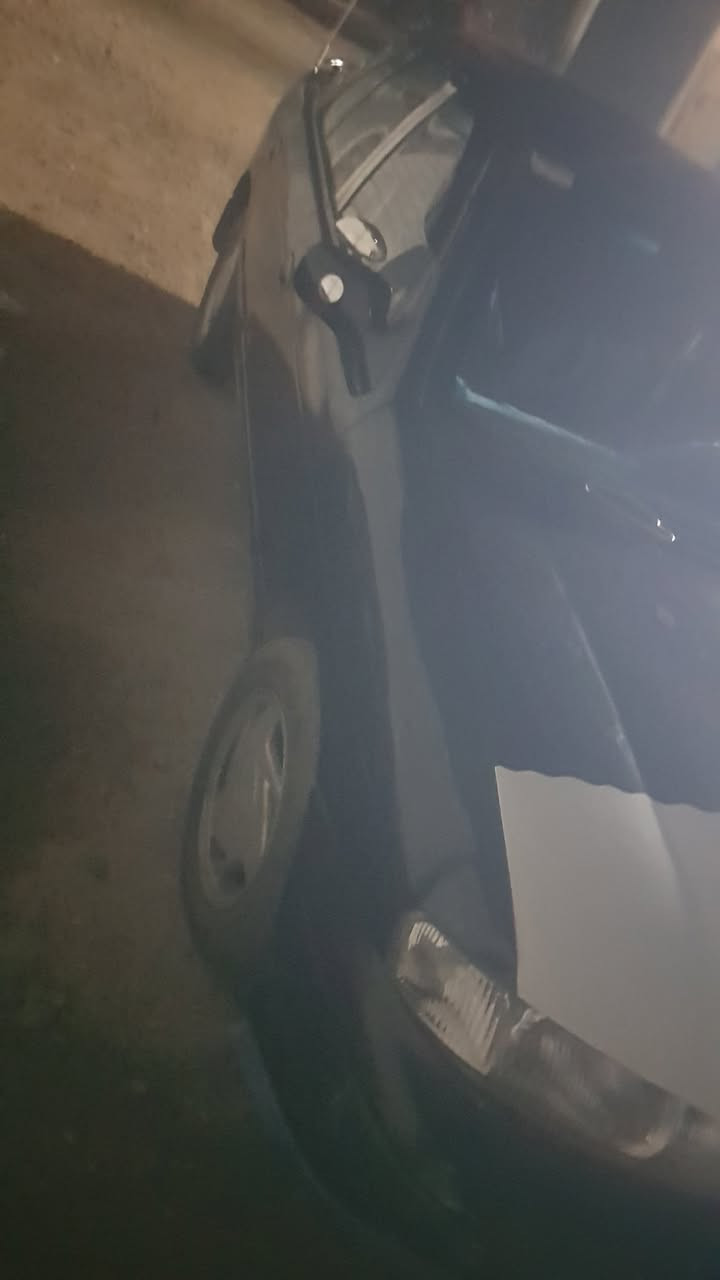 السلام عليكم للبيع او مراوس بسيارة حسب القناعة
سيفية موديل 95 رقم ديالى تحويل ثاني يوم سنويه ساقطة صار سنة ونص محرك وكير خير من الله  محرك مفتوح كير عادي تخم تايرات جديد  كهربائيات كلها شغالة لايت عالي ناصي جام سمعات أربعه كله شغال سياره مكفوله من ضربه وكص وخياس سياره داخل وخارج جديد سياره مال جناي والله (السعر 30وبيها مجال للطيبين )
المكان /ديالى/الخالص
الاستفسار/ ***********وبي واتساب
                /***********
