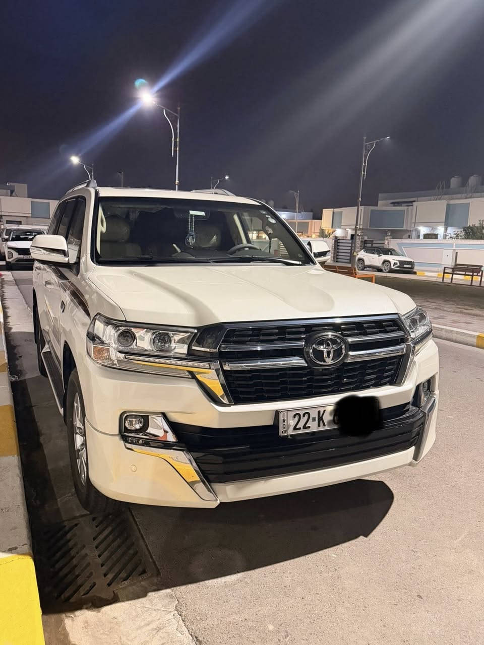 لاندكروز موديل ٢١ اخت زيرو ماشي ٢٥ الف كيلو سته سلندر رقم وسنويه جديده مكفوله كفاله عامه مغلفه ppf تخم كشنات جلد الباب الخلفي كهربائي مع ٤ كاميرات لايت زنون علما قبل اسبوع شديتلها تخم تايرات دالوب وسياره ماخذيها زيرو على ايدنا 
سعر 545 بيها مجال عنوان بصرة رقم هاتف ***********
