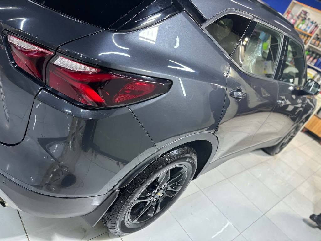 بلايزر 2021
محرك V6 سلندر

نفطي

بيها ثلاث قطع صبغ بدون دواخل شرط كلها عالبلاد

رقم سليمانيه الجديد شرط التحويل

كير محرك شرط

مواصفات LT2

مواصفات معروفه بصمه 4 ابواب

كشنات جلد تبريد تدفئة تحكم كهربائي فول 

تحكم ستيرن جهتين بلوتوث وحاكية وكروس سرعة وتحكم صوت

صندوك كهربائي 

لايتات ليد

رادار جانبي نقطه عمياء

شاشة الدشبول حجم كبير (ايباد)

مواصفاتها هوايه

السيارة عليها ادامه كامله سيرفز كامل

دينار متصرف عليها شرط

مكانها كركوك كوبون بنزين بيها

 سعر مناسب جدا

للاتصال

(***********) كركوك, العراق
