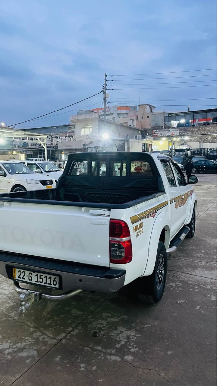 TOYOTA HILUX 2014 
شريكه  سيد نهرو 
بي سبخ 
تعديل نيه 
سياره نمونه يه له جواني 
تحويل وكاله شه رت 
چار تاي جديد
شوين اكري 
موبايل ***********
سعر 221$توزيك مجال اكر, نينوى
