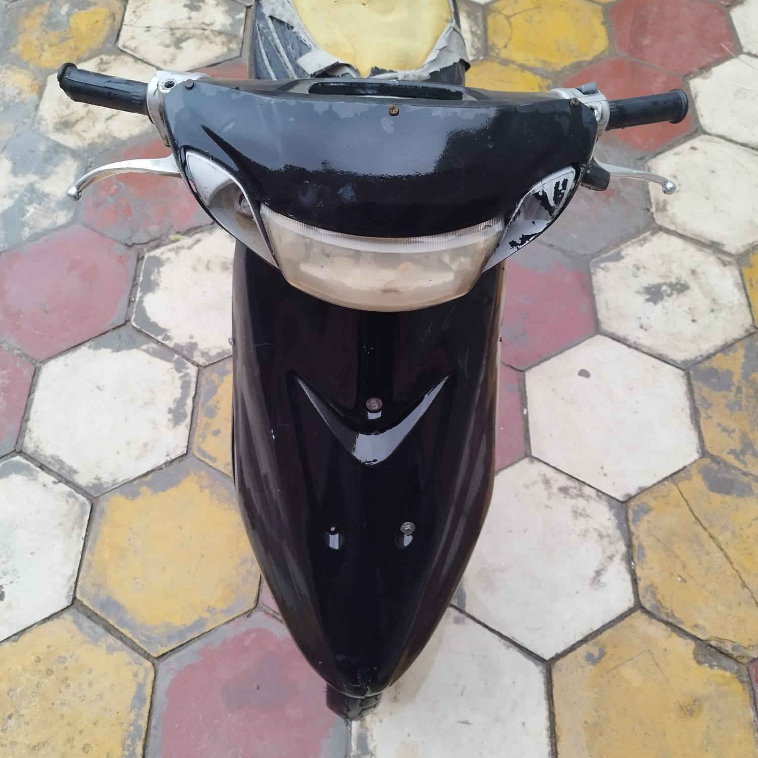 سلام عليكم
دراجه للبيع نضيفه وعليه محرك بطه حاويه 
السعر 250وبيه مجال قليل مكاني كربلاء حي العسكري 
تصال ***********
