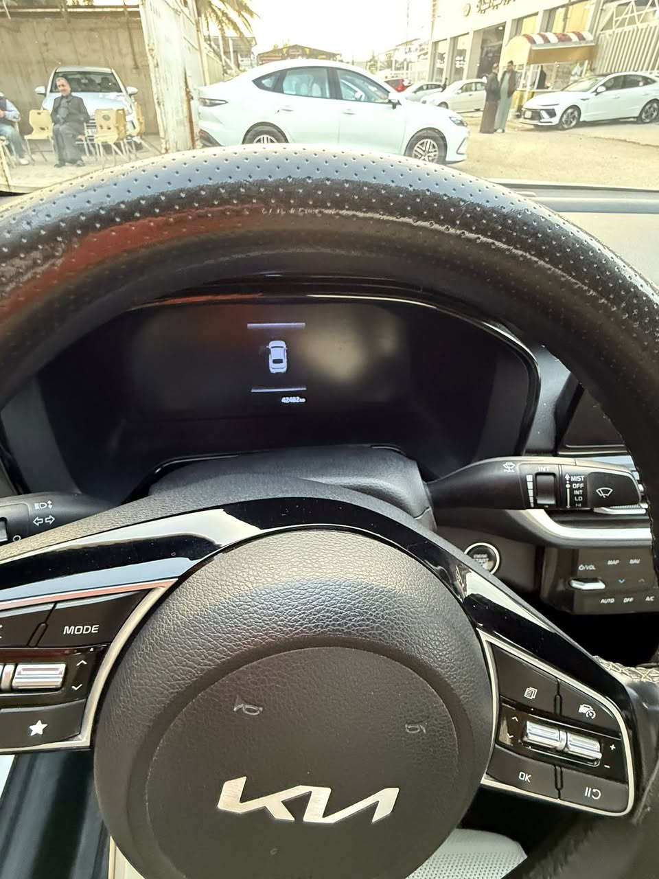 كي 3 
موديل 2024 فول مواصفات داخل بيجي يدة نيكل تبريد قطعتين 
للتواصل ***********
ملاحضة / السيارة بيها كرت بالجاملغ الامامي مقدر اقل الشبر 
السعر 138 قفل مكانها نجف .
