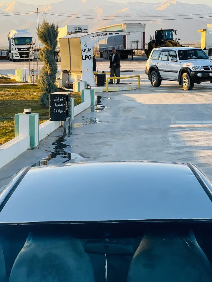 2008 
قەپات مواسەفات 

فولل فولل 

بەس سڵاید نیە !!!

تەبریت لەمس 

سوکان ڤۆلیۆم 

جڵد 

هیتەر 

 نوکتە خایسی نیە 

سەقفی ڕێک شوشەیە 

سەیارەکە مەسرەفی کراوە 
 45مەجال📦🫣

ڕەقەم مۆبایل:

0774 052 2155
