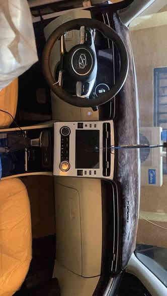 السلام عليكم توسان 2024 ماشية 18 الف جديدة جدا فول قمارة حديد داخل ابيض مدوشم درجة اولى كراسي كهرباء سايد بريد بصمة شاشة كاميرا نفكيشن وضعيات قيادة عداد دجتل حساس امامي خلفي شاحن لاسلكي مري شفط باقي المواصفات معروفة بيهة بارد اصبعين موضح بالصورة فقط السعر 210 وبيهة مجال مكان السيارة البياع 
***********
***********
