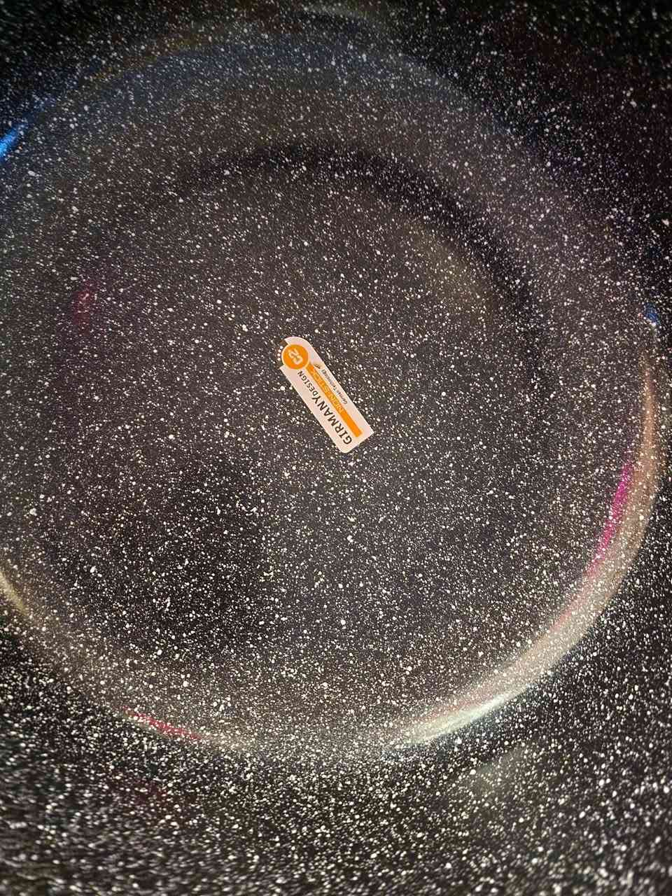 بعد نفاذ الكمية الأولى وصلت 
🌙 القدور العملاقة الكبيرة  🌙
⬅️قياس 40 سم بسعر 30  ألف 🌙
⬅️قياس 36 سم بسعر 25  ألف 🌙
القدور أصلية ماركة عالمية  زيتي قاعدة ليزرية ضد الحرق والصق خدمة التوصيل على الرقم***********  عنواننا قرب سدة الكوت مقابل مول سير وليم مرحبا بالعوائل الكرام
