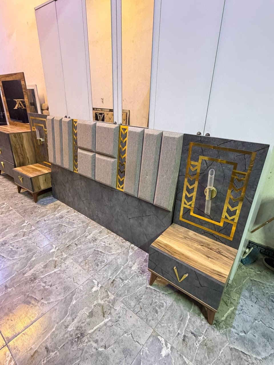 غرفة نوم مستخدمة نضافة 90‎%‎
عدد القطع 5 
نضام بيبان 
كوالتي عالي 
سعرها /500
شد ونقل داخل بغداد مجاني


**إذا كنت صاحب هذا الإعلان وتريد حذفه لأي سبب، رجاءا أرسل رسالة إلى الدعم الفني**