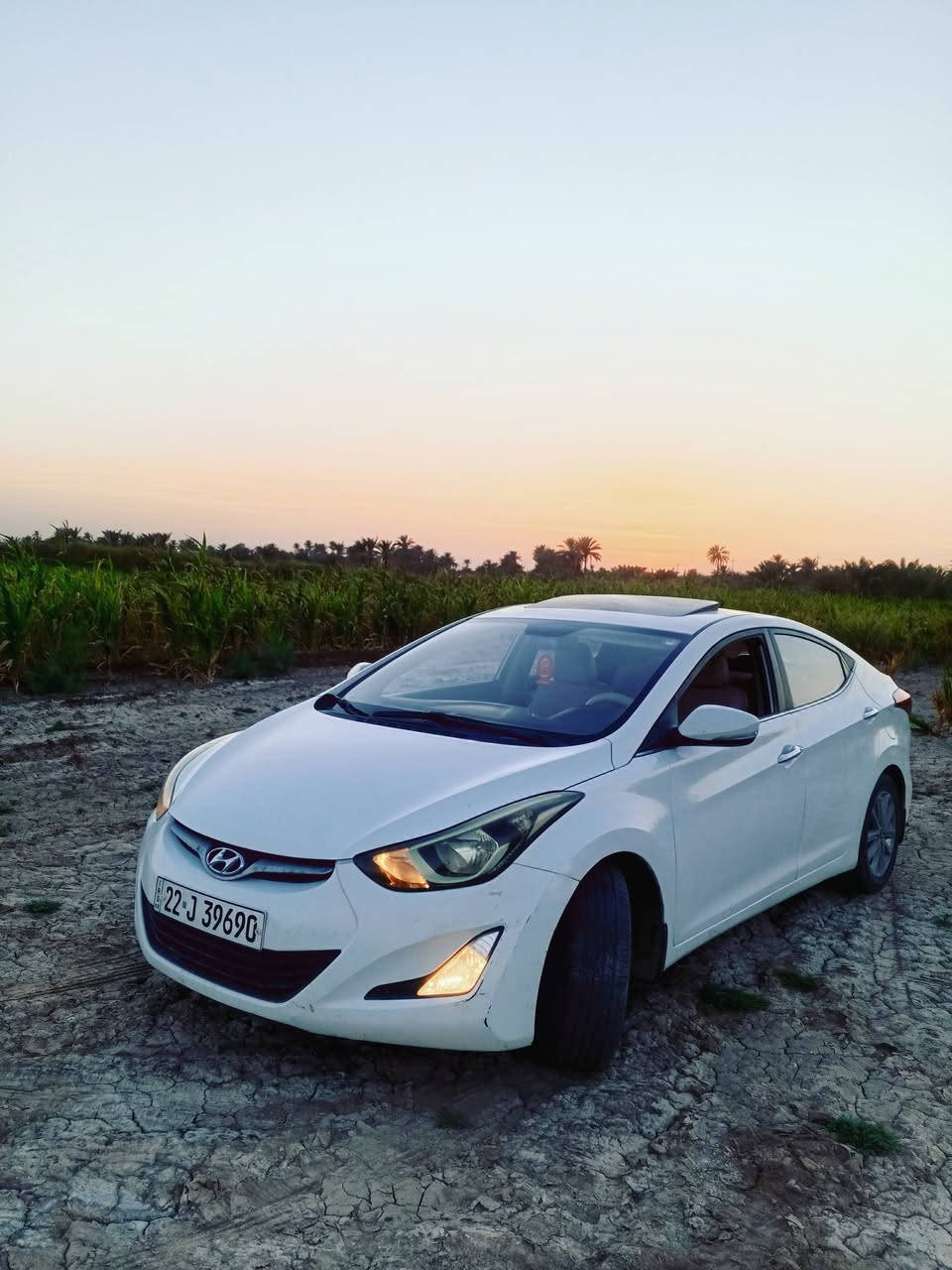 السلام عليكم ،،
النترا للبيع موديل 15 خليجي مكينه 1800 دوش فول مواصفات مكفولة ماعدا قطعة وحده صبغ سعره 122 وبيه مجال قليل ،
الديوانية/الدغاره ***********
