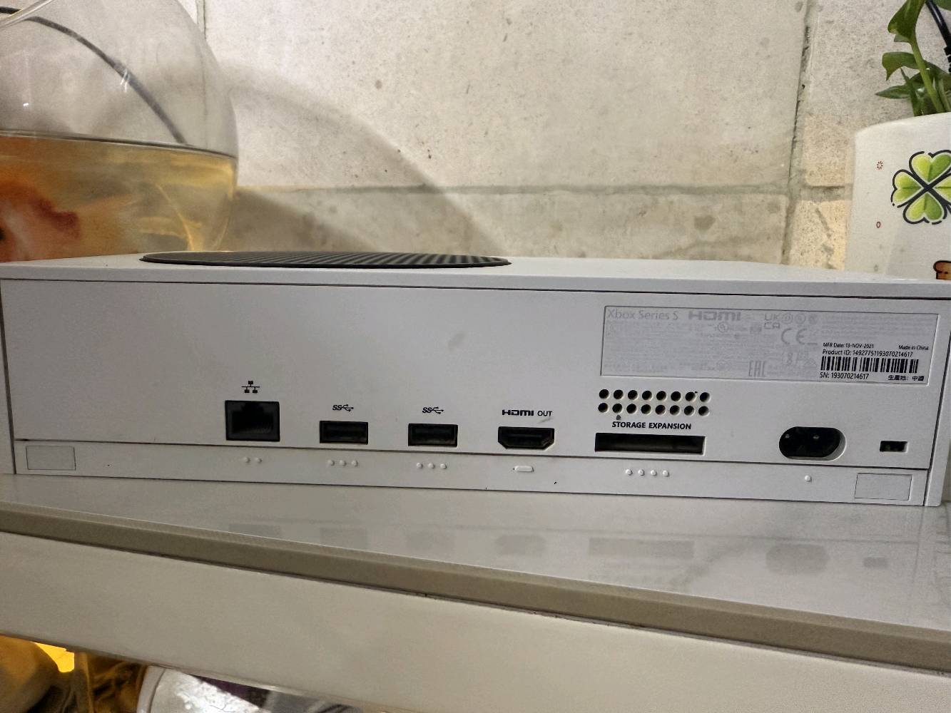 1-اكس بوكس سيريس اس 512Gb 
نظيف 99% ما مفتوح ابد لوك جديد
ويا ثلاث يدات اثنين اصليات ويدة واير
هارد 500GB
Ups يشغلة ربع ساعة الى اكثر شوي يحتاجلة بس يبدل فيز ب الف دينار  لا اكثر
كيبلات كله اصلية موجودة gال power وال HDMI 
الجوستكات وياها بطاريات اثنين سعة 2000 ملي امبير وياها كيبلات الشحن
الجوستك السودة فقط يرادلها تبديل الR1 الباقي كله لوك جديد 
السعر 400 قفل  ويه كل الأغراض 

2- حساب مفول وياها بي الالعاب المذكورة (مشتريهن شراء دائم وليس اشتراك ) 
1- the witcher 3 الجيل الجديد نسخة الالتمت
2- TOMB RAIDER DEFINITIVE EDITION
3- RISE OF THE TOMB RAIDER
4- GTA 5 نسخة المحسنه والعادية والاونلاين والاوفلاين
5- ASSASSIN'S CREED- UNITY
6- ASSASSIN'S CREED black flag 
7-  ASSASSINS CREED SYNDICATE
8- RESIDENT EVil 7 نسخه الالتمت
9- RESIDENT EVil 3 ريميك
10- RESIDENT EVil 2 ريميك
 11- RESIDENT EVIL RESISTANCE اون لاين
12- ONE PIECE WORLD SEEKER
12- RED DEAD REDEMPTION 2 نسخة الالتمت
+ حساب فورت نايت مفول مثل ما موضح بالصور صارف عليه هواي
الحساب كله ويه حساب فورت نايت كله 100 قفل تريده ويه الجهاز او منفصل بكيفك
متواجد على الفيس وعلى الواتس اب 
***********
