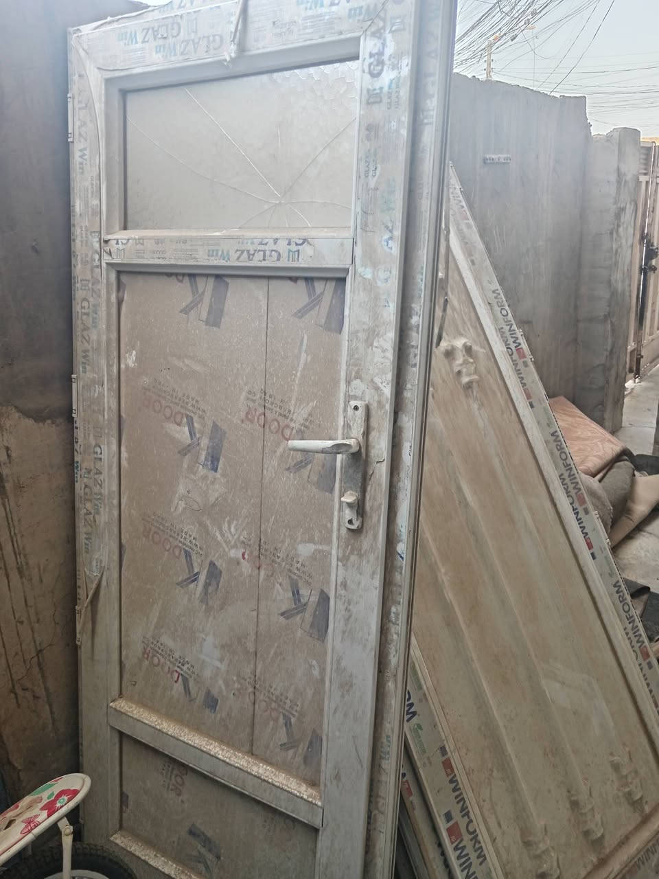 ثلاجة وبراد ماء وكشر. ثلاجة صغيرة وبوب عدد ٢ تركي للبيع شلع ٣٥٠ قفل استفسار ***********
