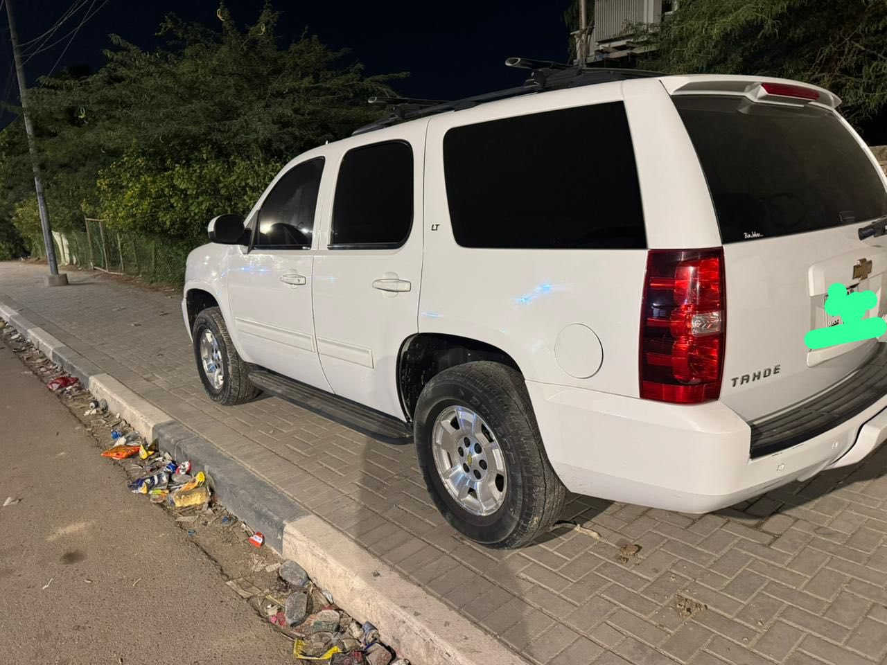 السلام وعليكم
من رخصت الادمن المحترم 
ادوات ادوات ادوات 
للبيع تاهو ادوات موديل ٢٠١٣ السيارة مكفولة كص وسرقة وعشاير وفتح السيارة طابة حاوية وارد كندي فول مواصفات كشنات جلد فتحة شاشة جبيرا السيارة جاهزة حدادة كير مكينة تايرات كلة جديد جاهزة للتسجيل المكان البصرة اي ستفسار تصال على *********** مامتواجد علة المازنجر ماسحة فقط تصال
