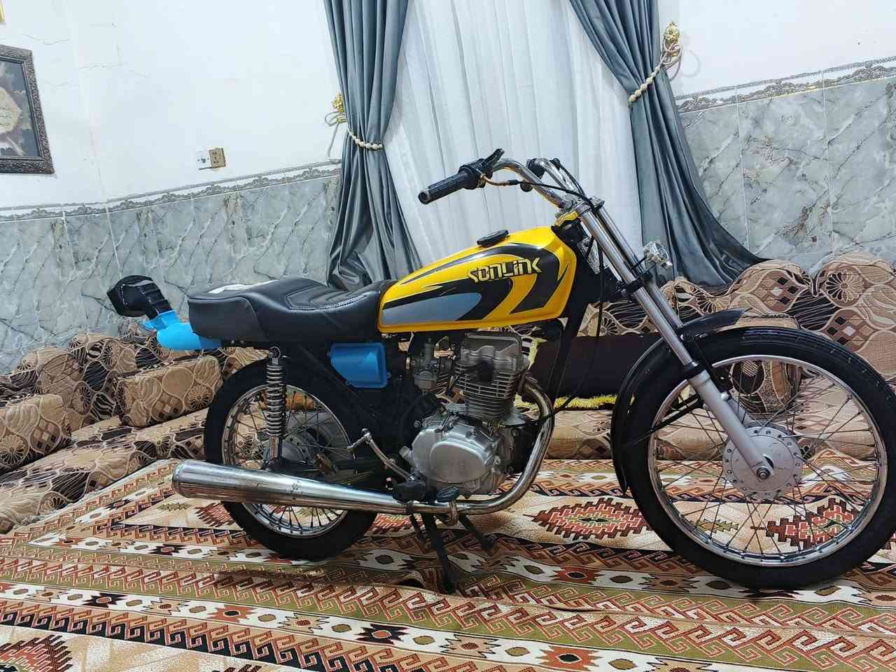 السلام عليكم شباب دراجه نامه للبيع موديل شاصي  ٢١ نظافه شوفت مكينه ٢٣ هذا رقمي خابرني رجائآ الموشراي لا يخابر ***********
