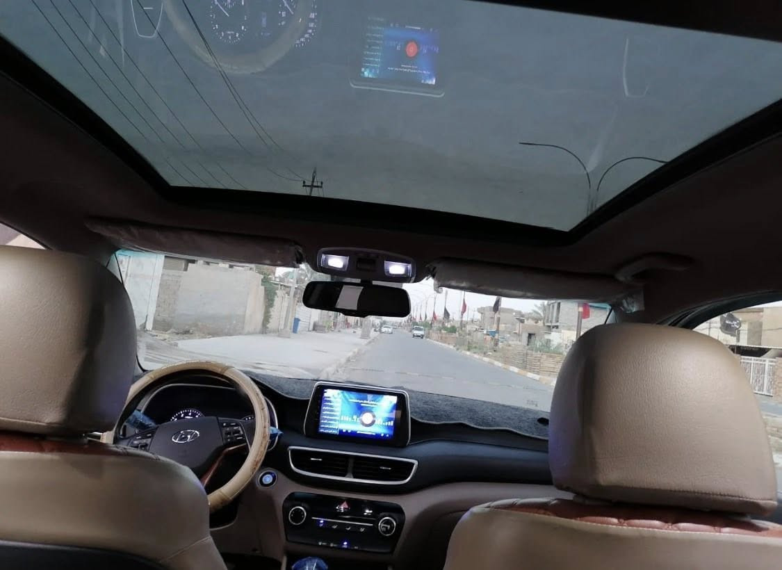 السلام عليكم للبيع توسان ٢٠١٩ خليجي فول مواصفات رقم بغداد بسمي شخصيا مبدل باب وره سائق فقط مال وكاله الاصلي بدون اي دواخل او تكمه او شاصي فقط باب وكم رصعه صغيره متبين بالصوره سعر ١٩٢ وبيهه مجال البقيه مكفوله عام من اي شي رقم تلفون 
*********** مكان سياره بغداد جسر ديالى منطقه تقاطع نهروان ماشيه ٩٥ الف
