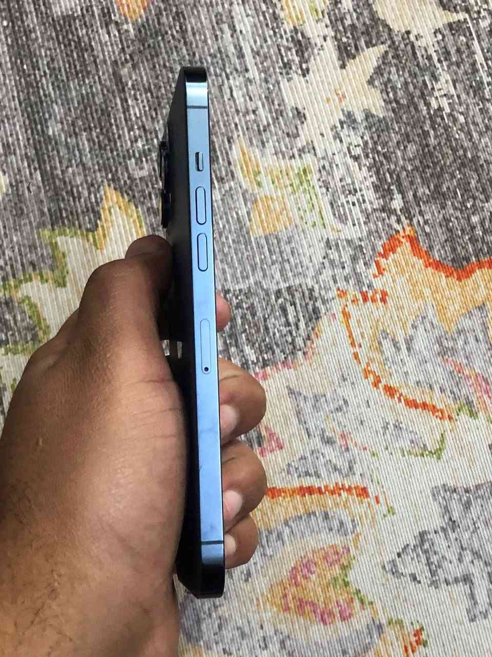 آيفون 12 برو مكس جديد ويا كرتون وشاحن السعر 500 
***********
