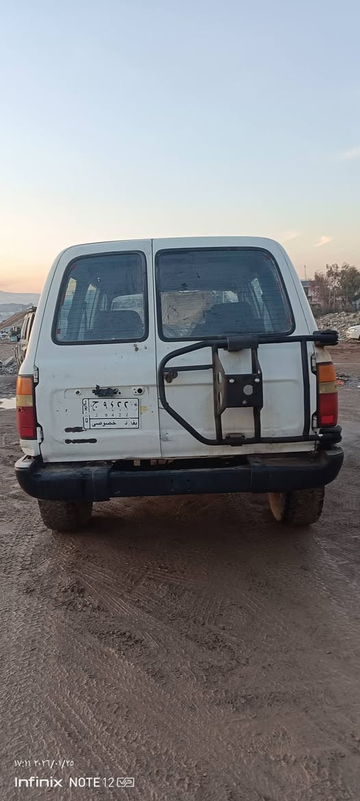 له يلاعلوى مۆديل 97 مه كينه ى چوارونيوه ده بل ئه كسلى ئيش ده كات علوجه كه فلى مه ده نى ده كه ين 35گه لاوماعمه  گۆرينه وه ش ده كه م ***********/***********
