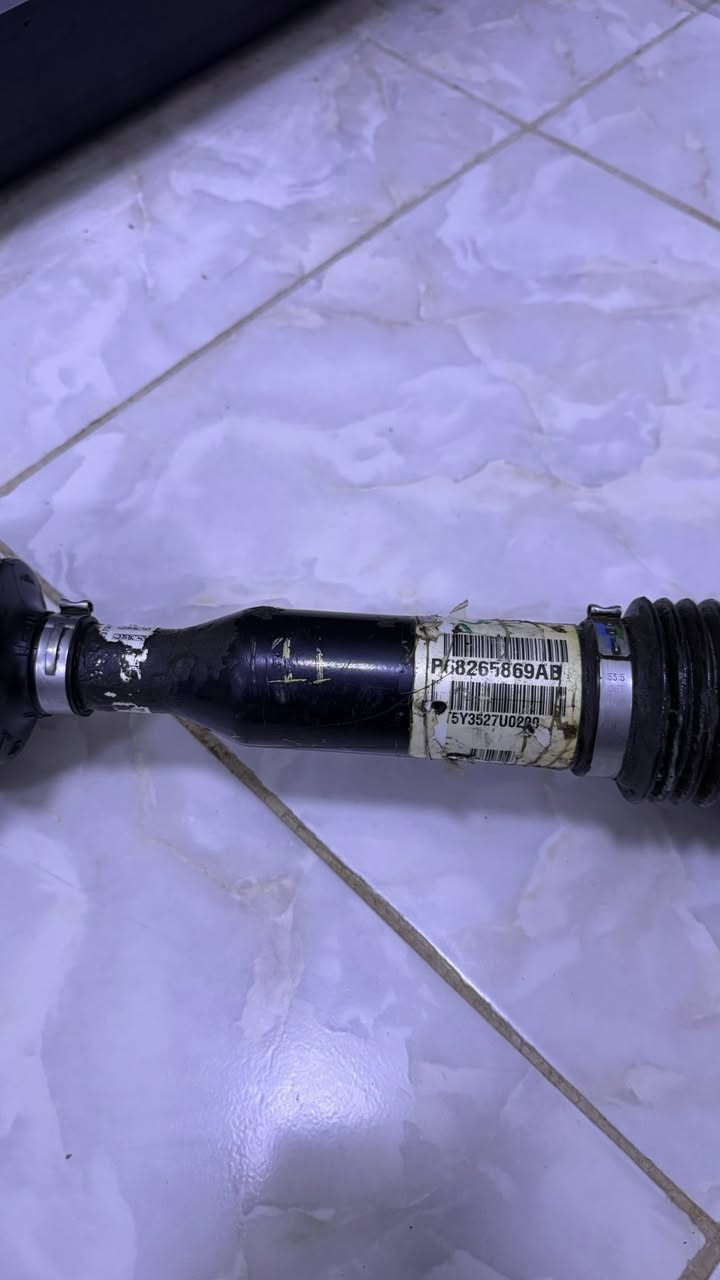 السلام عليكم عندي مجموعه غراض مال كصة جدد كلش ممشدودات شتريتهن ومشادهن كاردن مال جيب بزون فور ويل درايمات ثنين مالت 6سلندر فور ويل ومجموعه كامله فريز تبريد وفريز تدفئة وفان شرط جدد كلش وبطنهن ستيل وعندي مجمع كامل مال ستيرن هم موجود وعندي شريط ويدات هم مال ستيرن كامل اصليات ممشدودات جدد  للاستفسار هذا رقمي بي واتس اب ***********
